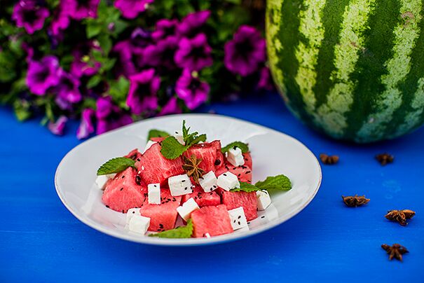 Watermelon salad with the addition of cheese in the menu version of fermented milk in the watermelon diet